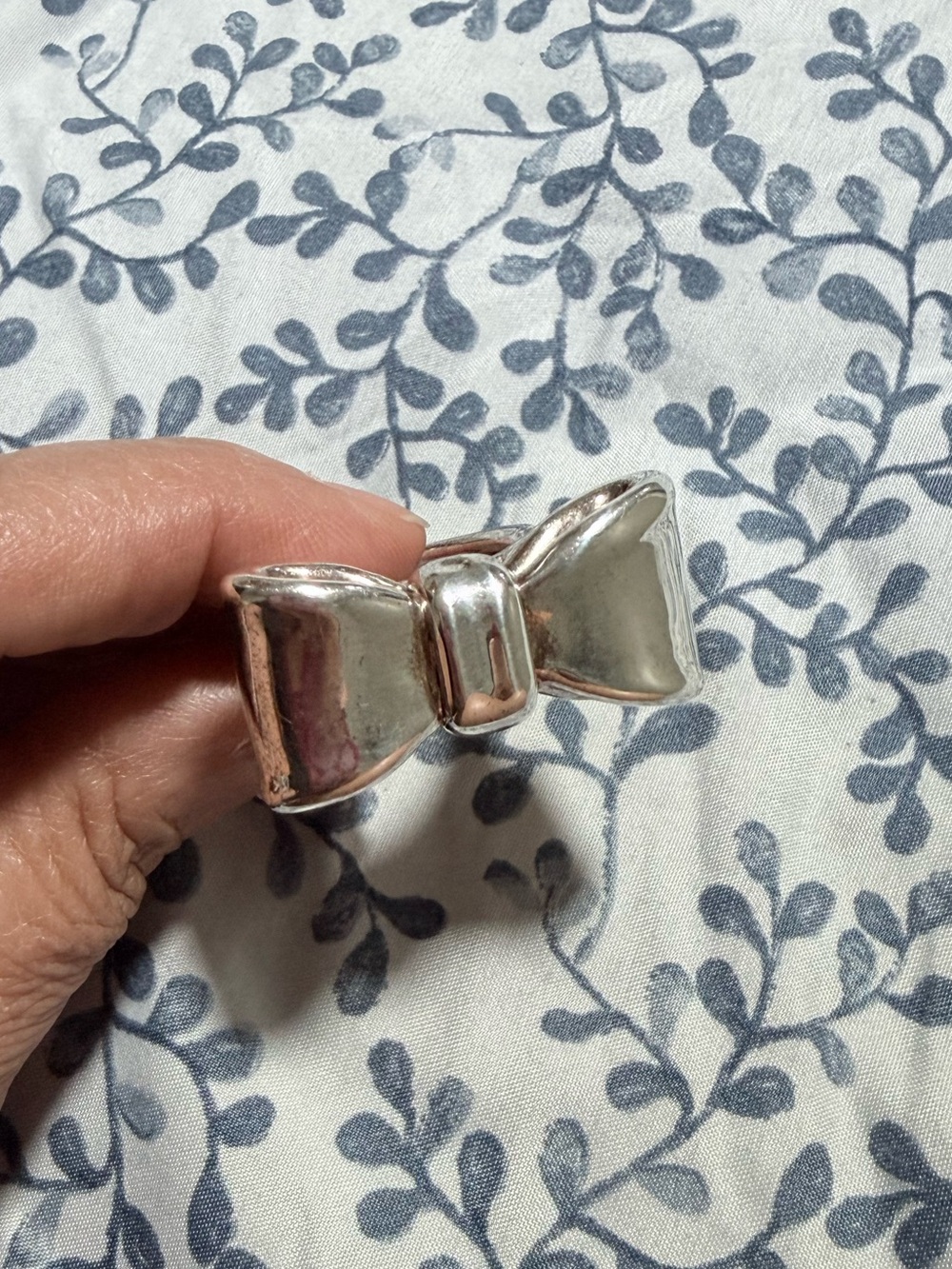Silver Bow Statement Ring - Elegant Women’s Fashion Jewelry